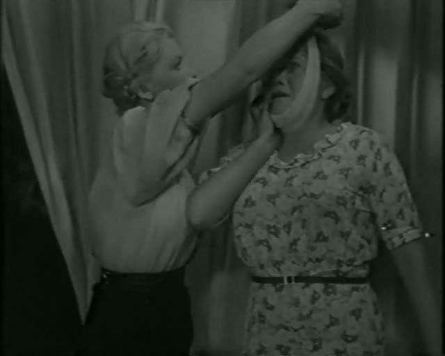 Кадр из фильма Девушка с характером (1939)