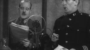 Кадры из фильма Спросите у полицейского / Ask a Policeman (1939)