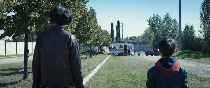 Кадр из фильма Быстрая, как ветер / Veloce come il vento (2016)
