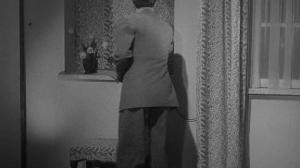 Кадры из фильма Авантюристка с верхнего этажа / L'avventuriera del piano di sopra (1941)