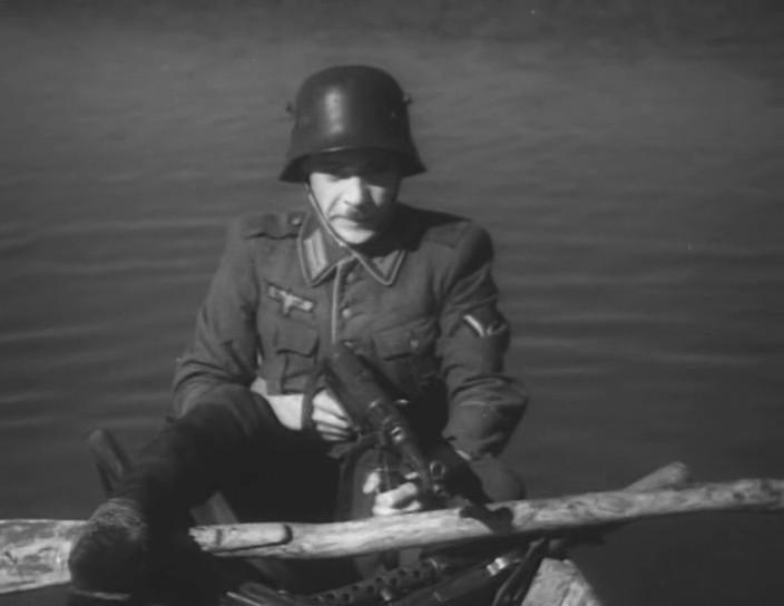 Кадр из фильма Антоша Рыбкин (1942)