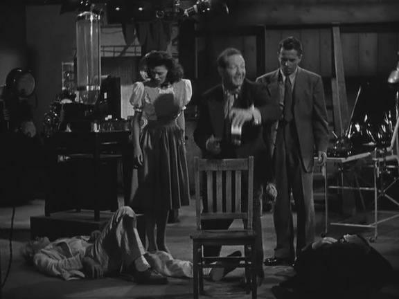 Кадр из фильма Бугимен доберется до тебя / The Boogie Man Will Get You (1942)