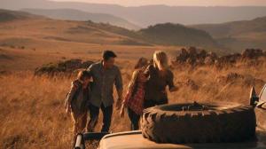 Кадры из фильма Против природы 2: Выжить в Серенгети / Against the Wild 2: Survive the Serengeti (2016)