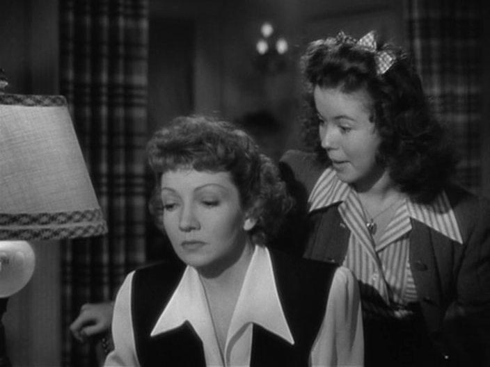 Кадр из фильма С тех пор как вы ушли / Since You Went Away (1944)