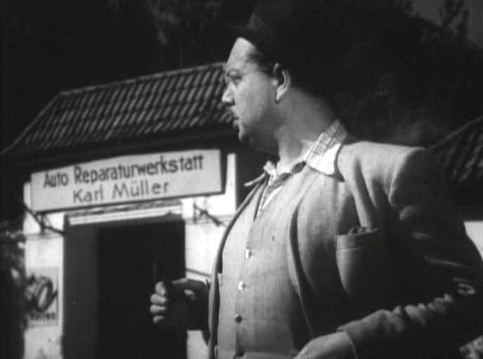 Кадр из фильма Однажды ночью (1944)