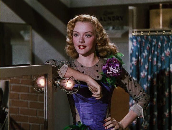 Кадр из фильма Девушка с обложки / Cover Girl (1944)