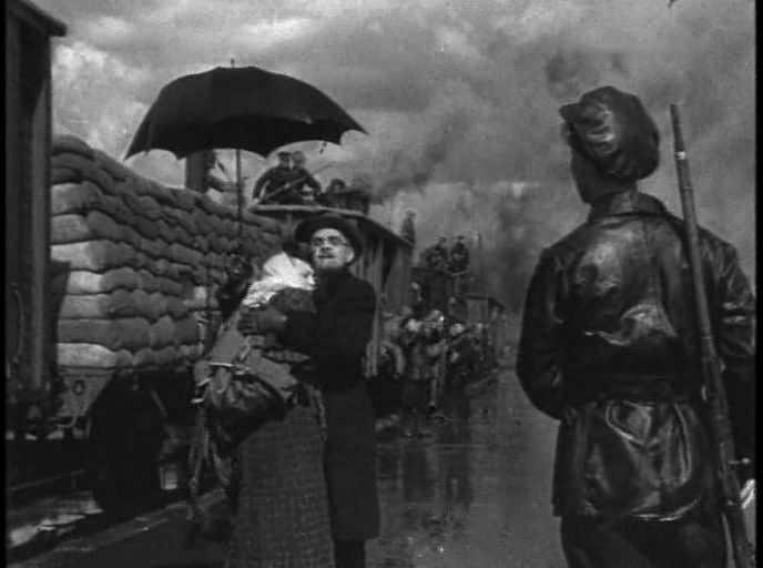 Кадр из фильма Это было в Донбассе (1945)