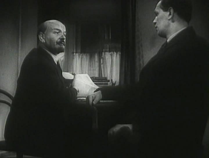 Кадр из фильма Ленин в Октябре (1937)