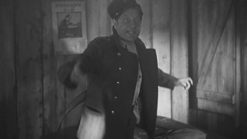 Кадр из фильма Набережная туманов / Le quai des brumes (1938)