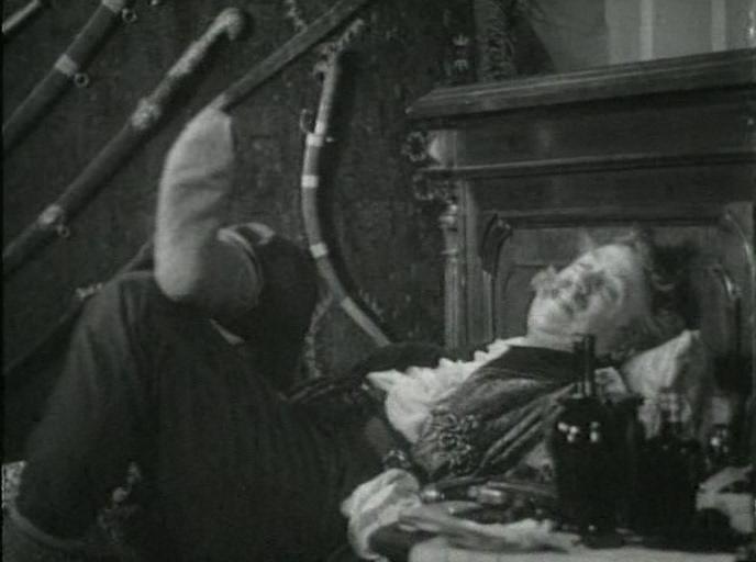 Кадр из фильма Медведь / Sedm havranu (1938)