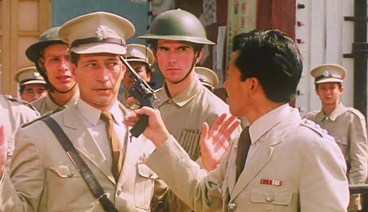 Кадр из фильма Шанхай, Шанхай / Luan shi er nu (1990)