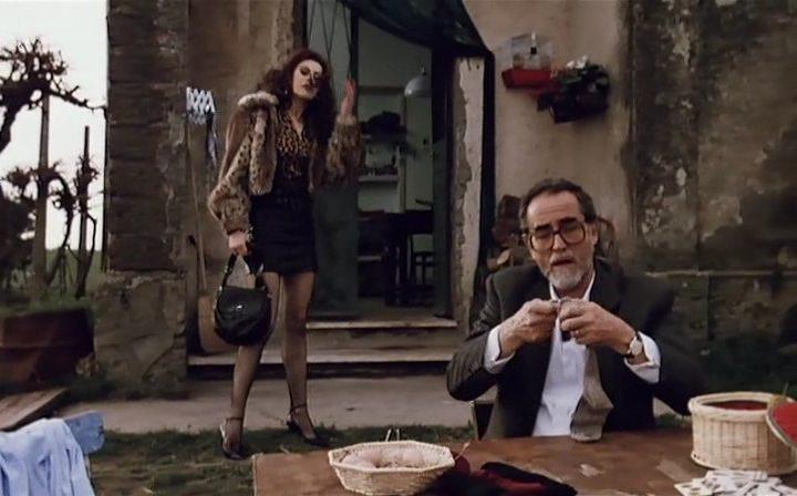 Кадр из фильма Прошу не беспокоиться / Tolgo il disturbo (1990)