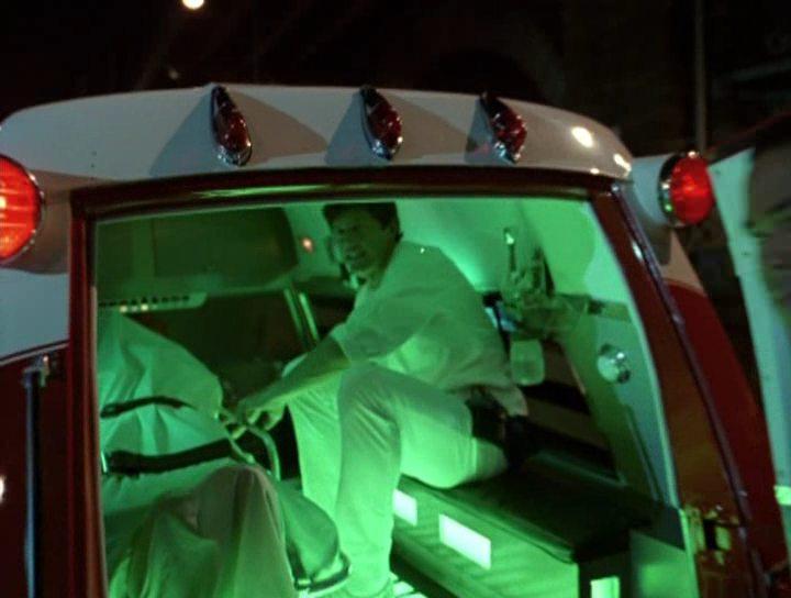 Кадр из фильма Скорая помощь / The Ambulance (1990)