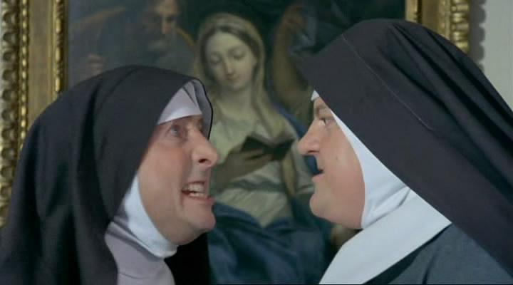 Кадр из фильма Монахини в бегах / Nuns on the Run (1990)