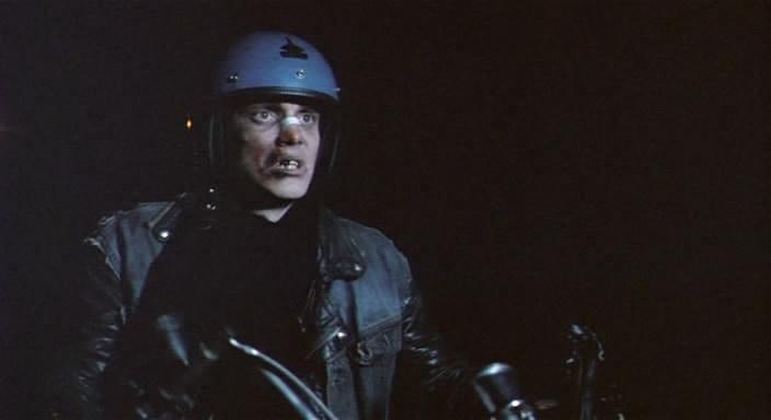 Кадр из фильма Я купил мотоцикл-вампир / I Bought a Vampire Motorcycle (1990)