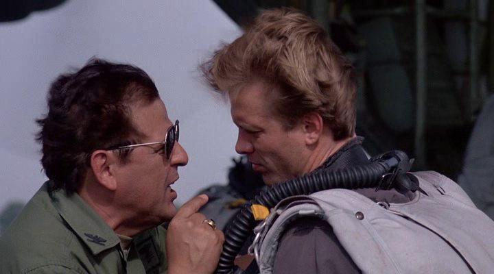 Кадр из фильма Морские котики / Navy Seals (1990)