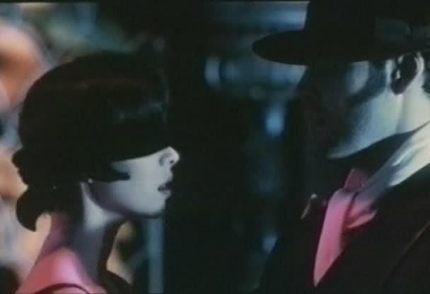 Кадр из фильма Обнаженное танго / Naked Tango (1990)