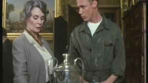 Кадры из фильма Мисс Марпл: С помощью зеркала / Miss Marple: They Do It with Mirrors (1991)
