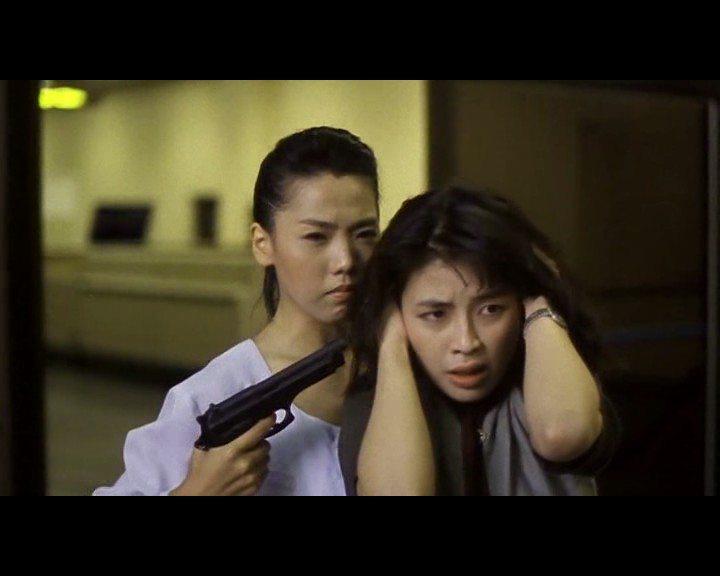 Кадр из фильма Круто сваренные 2: Последняя кровь / Ging tin 12 siu si (1991)