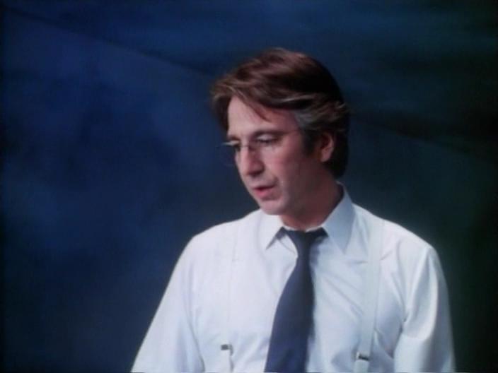 Кадр из фильма Страна в шкафу / Closet Land (1991)