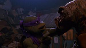 Кадры из фильма Черепашки-ниндзя 2: Тайна изумрудного зелья / Teenage Mutant Ninja Turtles II: The Secret of the Ooze (1991)