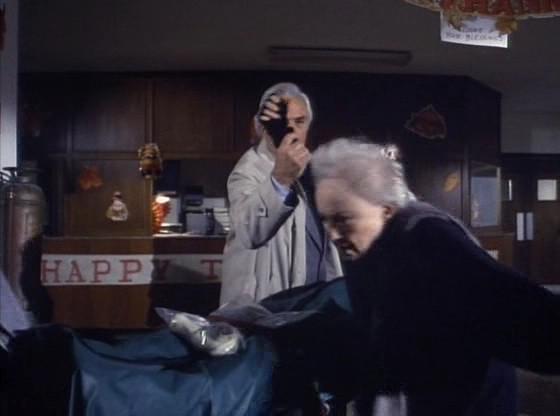 Кадр из фильма Оборотни старого морга / The Boneyard (1991)