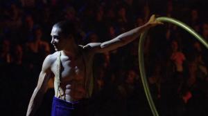 Кадры из фильма Цирк солнца: Кортеж / Cirque Du Soleil: Corteo (2006)