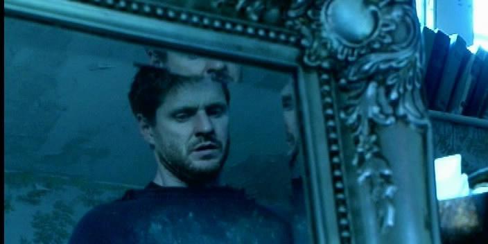 Кадр из фильма Во власти зеркала / Through the Looking Glass (2006)