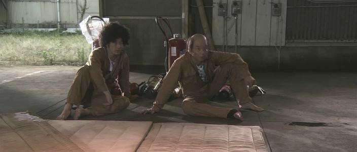 Кадр из фильма Токийский зомби / Tôkyô zonbi (2005)