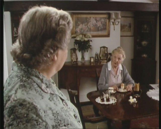 Кадр из фильма Мисс Марпл: Зеркало треснуло / Miss Marple: The Mirror Crack'd from Side to Side (1992)