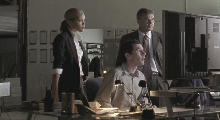 Кадр из фильма Код убийства: Охота на киллера / The Hunt for the BTK Killer (2005)