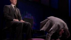 Кадры из фильма Шоу Роуэна Аткинсона - Больше, чем мистер Бин / Rowan Atkinson Live (1992)