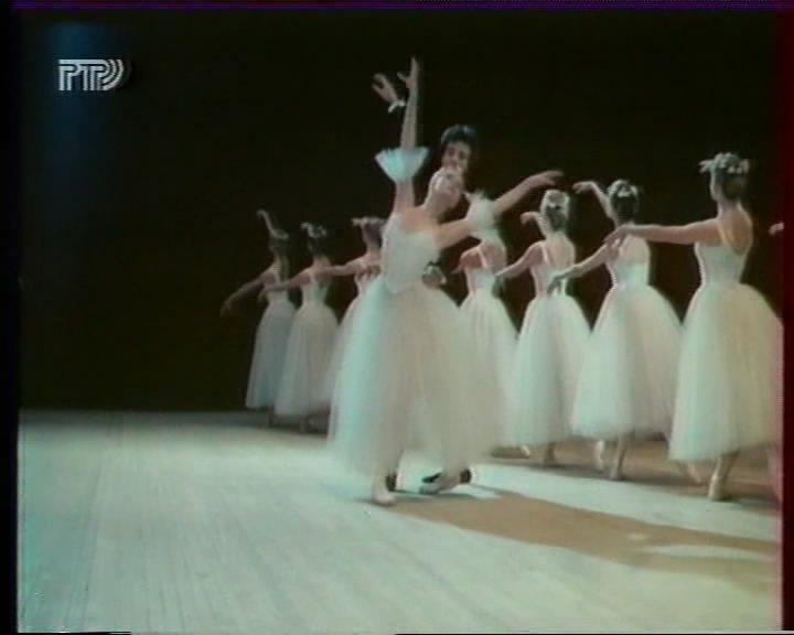 Кадр из фильма Танцующие призраки (1992)