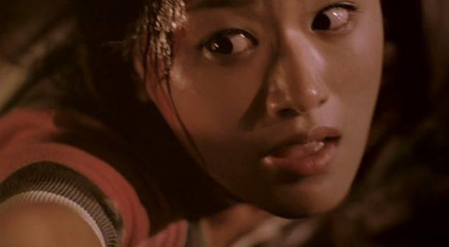 Кадр из фильма Виолончель / Chello hongmijoo ilga salinsagan (2005)