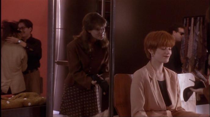 Кадр из фильма Одинокая белая женщина / Single White Female (1992)