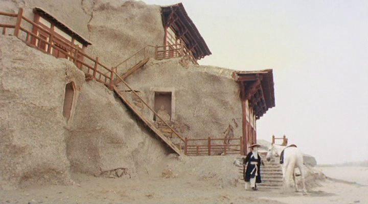 Кадр из фильма Таверна Дракона / San lung moon hak chan (1992)