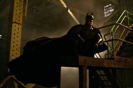 Кадр из фильма Бэтмен: начало / Batman Begins (2005)