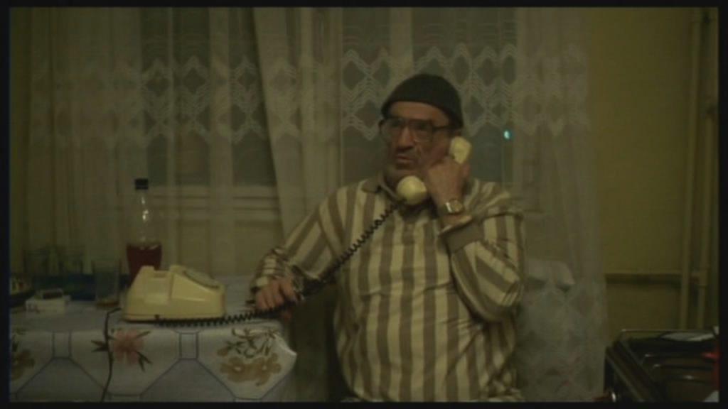 Кадр из фильма Смерть господина Лазареску / Moartea domnului Lazarescu (2005)