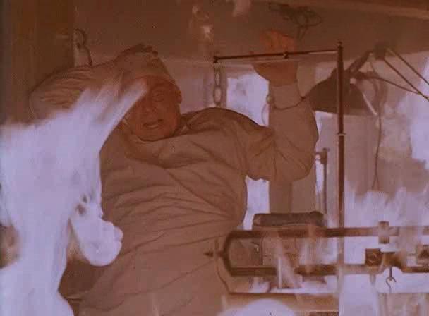 Кадр из фильма Хихикающий доктор / Dr. Giggles (1992)