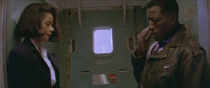 Кадр из фильма Пассажир 57 / Passenger 57 (1992)