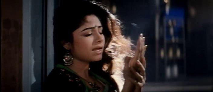 Кадр из фильма Любовь - дар божий / Sangram (1993)