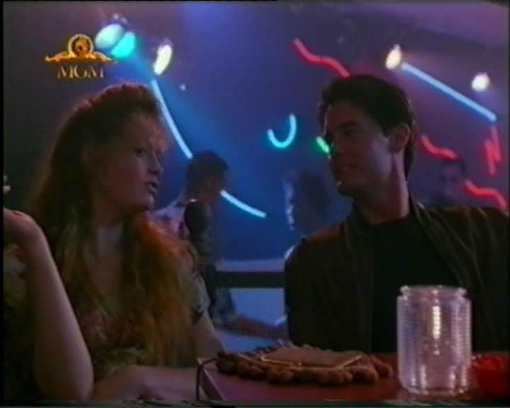 Кадр из фильма Богатство в Любви / Stuck in Love (1993)
