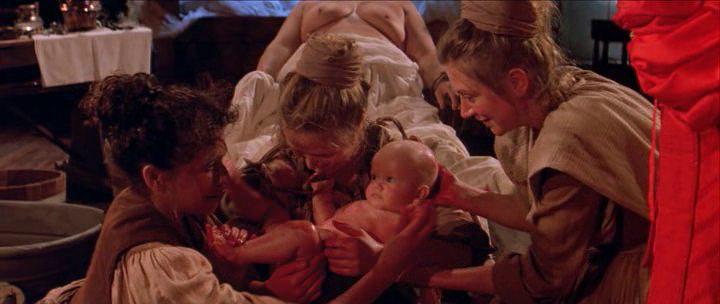 Кадр из фильма Дитя Макона / The Baby of Mâcon (1993)