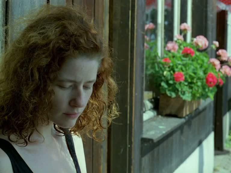 Кадр из фильма Увы, мне... / Hélas pour moi (1993)