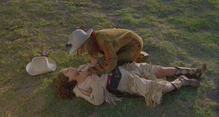 Кадр из фильма Даже девушки-ковбои иногда грустят / Even Cowgirls Get the Blues (1993)