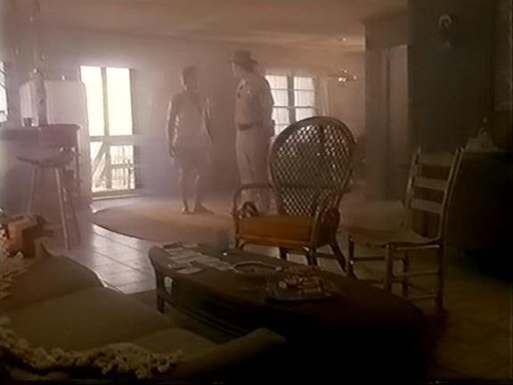 Кадр из фильма Линда / Man Bait (1993)