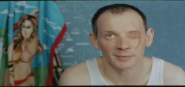 Кадр из фильма Мой сводный брат Франкенштейн (2004)