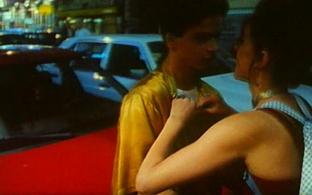 Кадр из фильма Роза между нами / Une rose entre nous (1994)