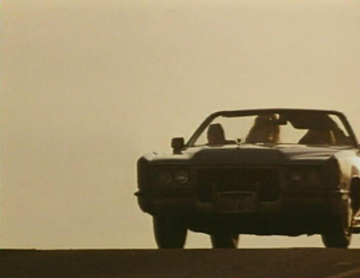 Кадр из фильма Цветок у дороги / The Road Killers (1994)