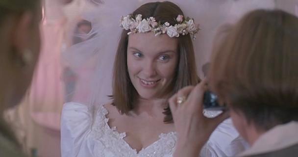 Кадр из фильма Свадьба Мюриэл / Muriel's Wedding (1994)